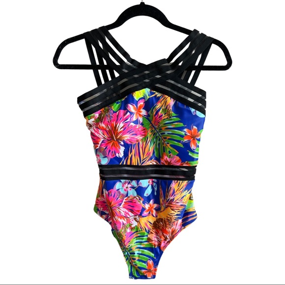 New never worn small one piece - Picture 1 of 2